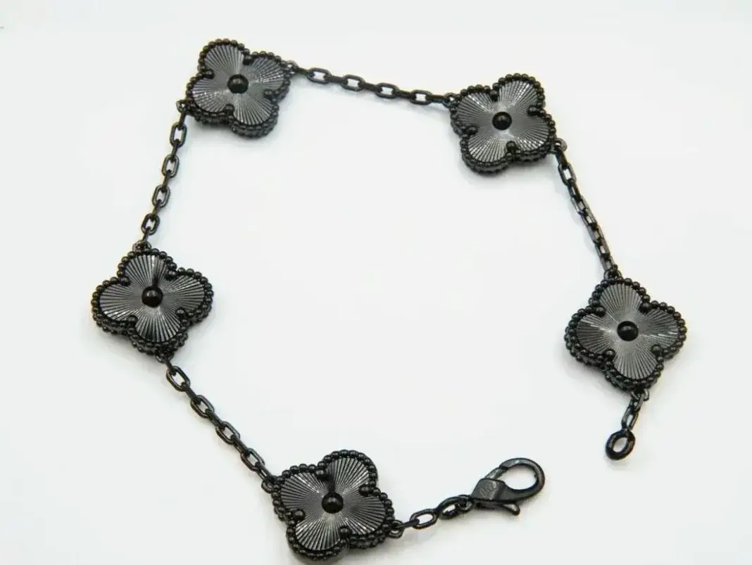 Van Cleef & Arpels Alhambra Clover Bracelet
