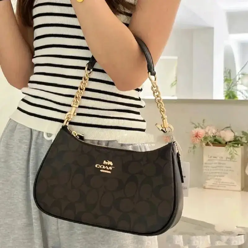 Coach classic C-pattern underarm bag (Teri)