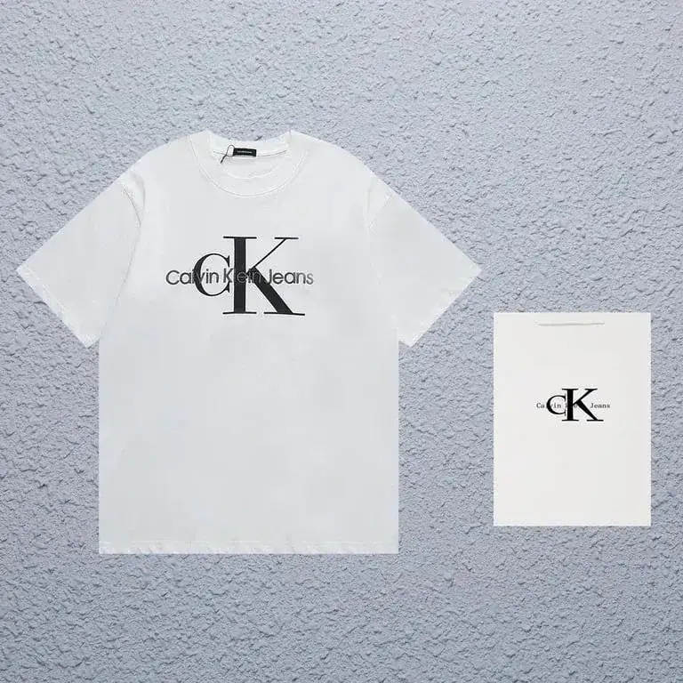 Calvin Klein T-Shirt