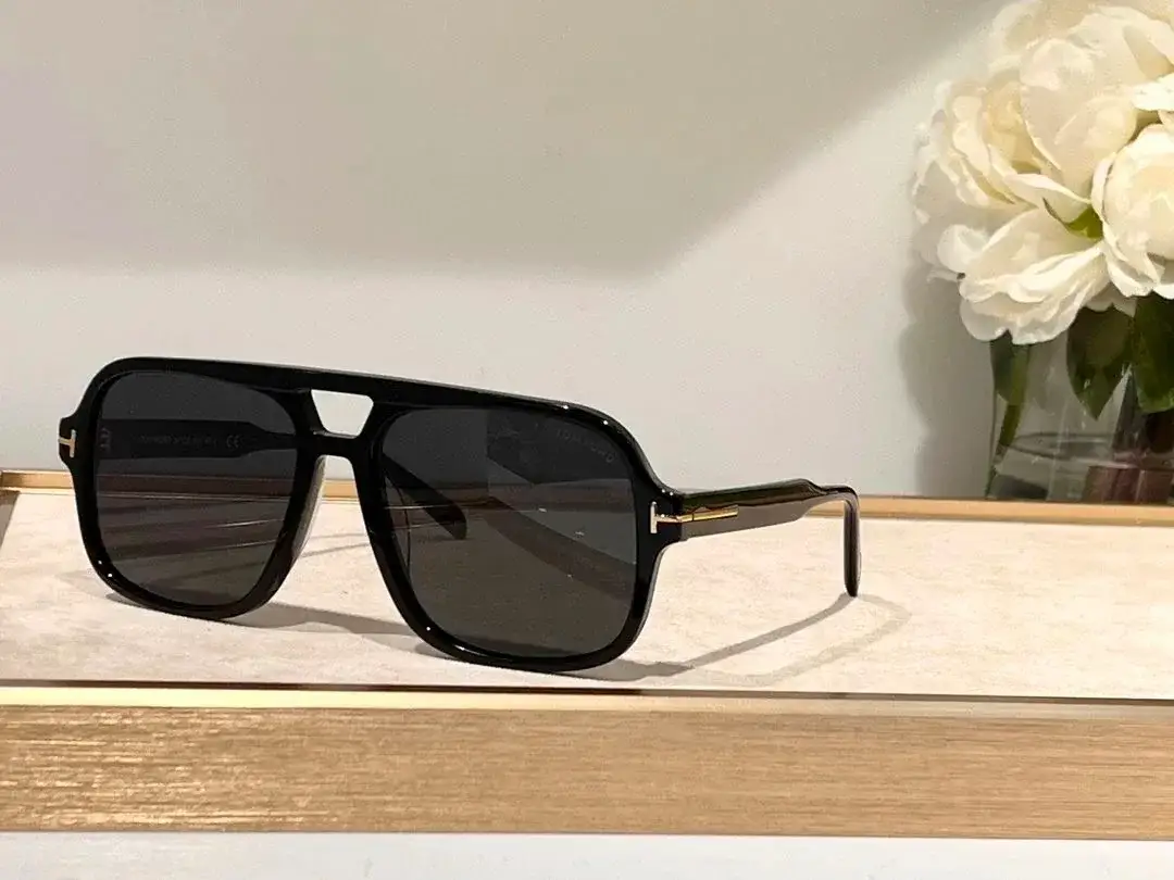 Tom Ford Aviator Sunglasses Black Dark Grey