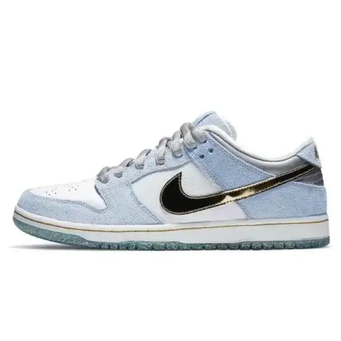 Nike SB Dunk Low Frozen Moments