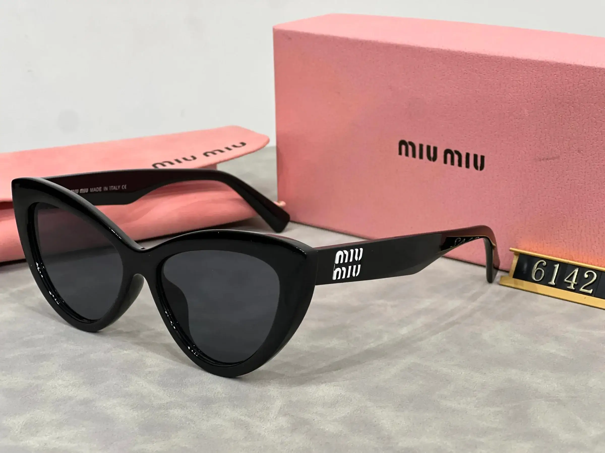 Miu Miu Cat Eye Sunglasses Black