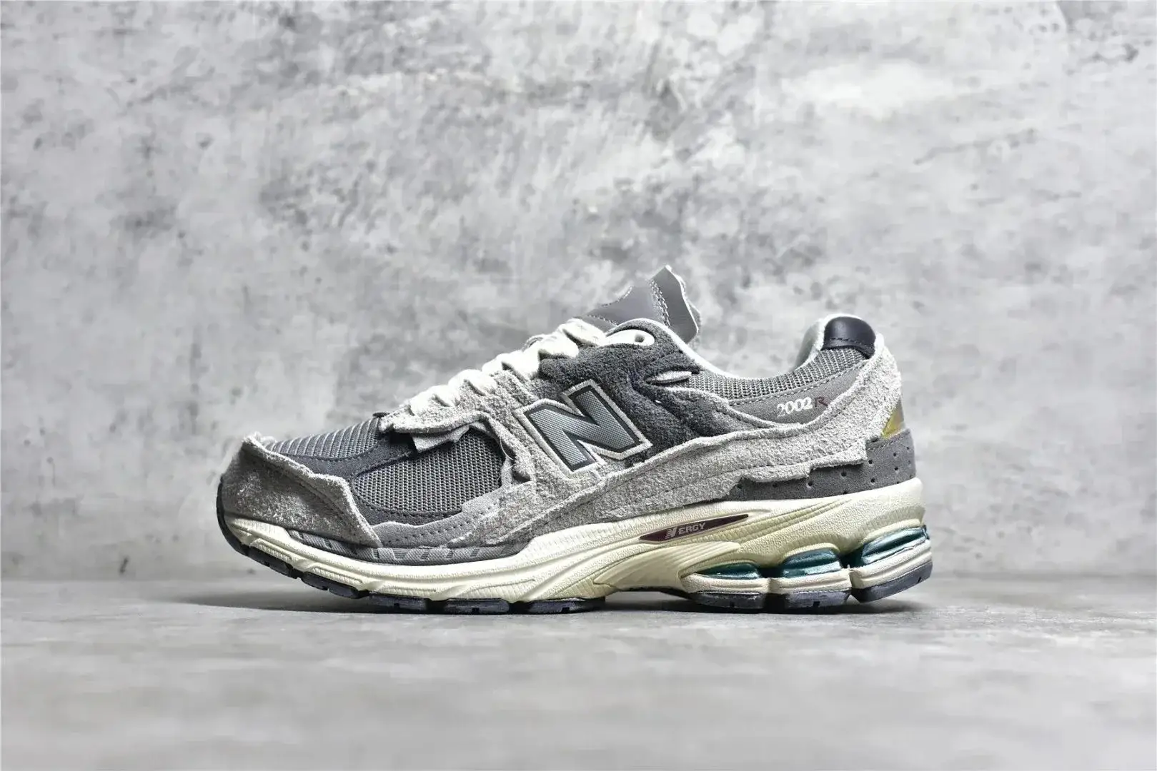 New Balance 2002R Protection Pack Rain Cloud