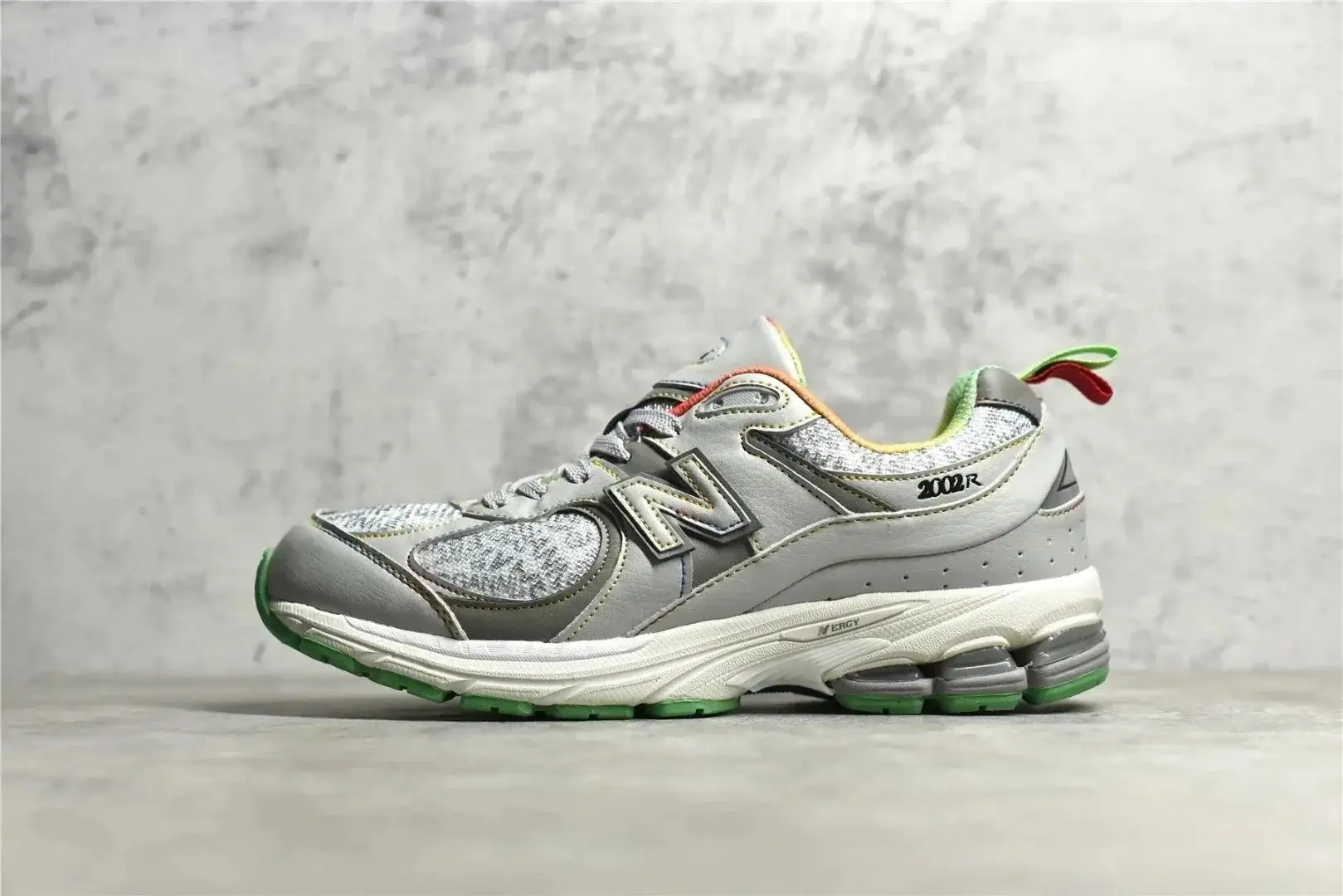 New Balance 2002R Grey Multicolor