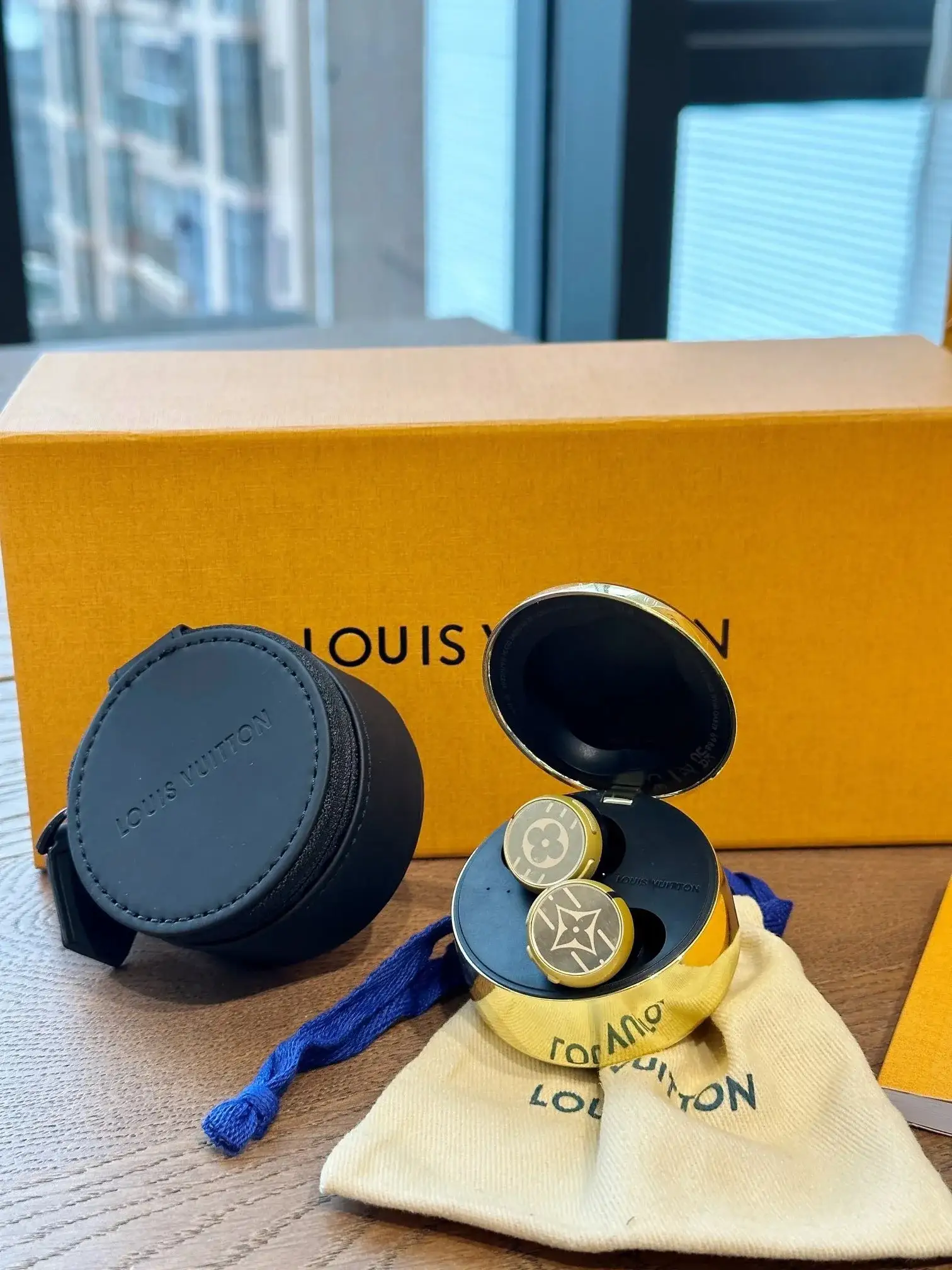 Louis Vuitton Horizon Wireless Earphones Gold Monogram