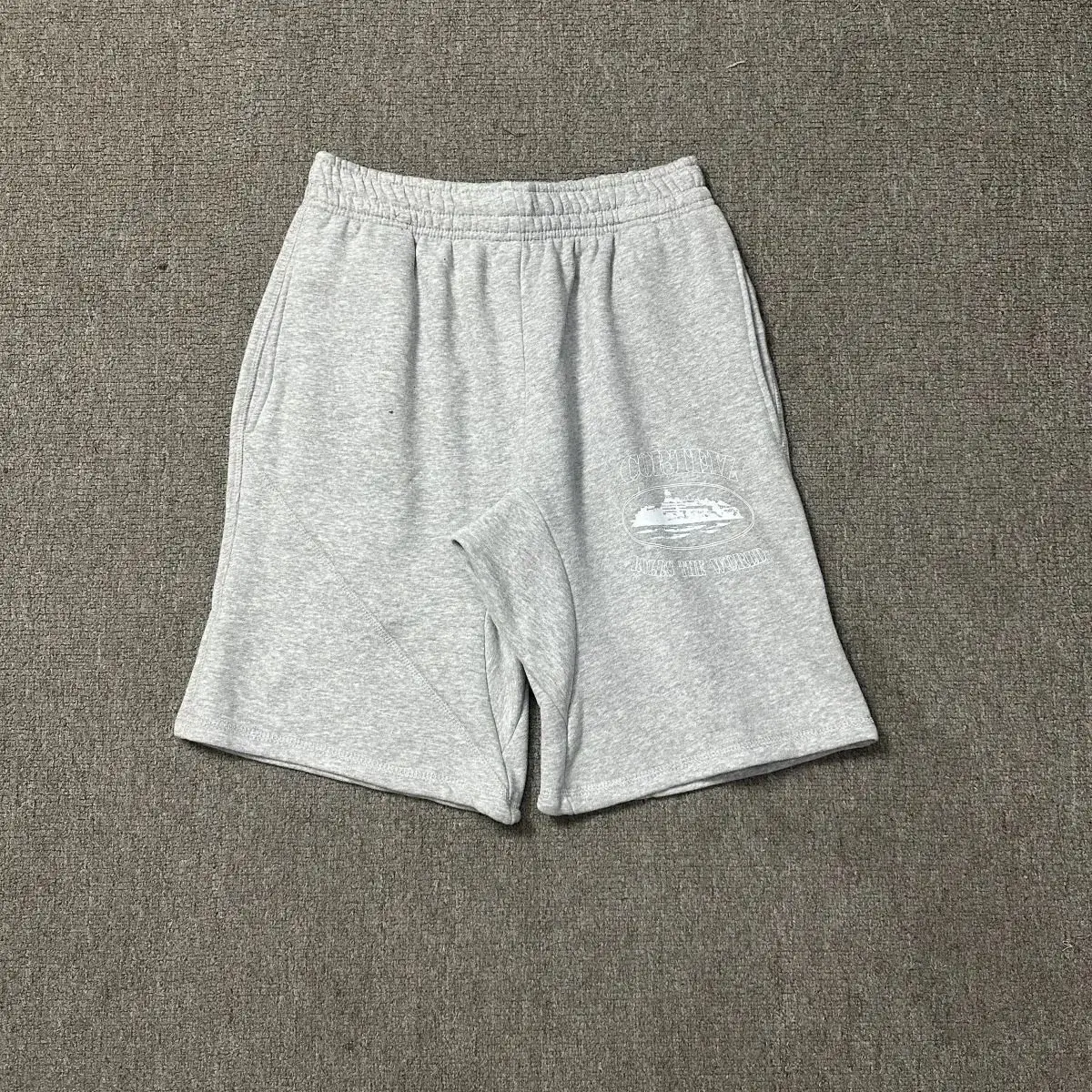 Corteiz Alcatraz Sweatshorts Grey White