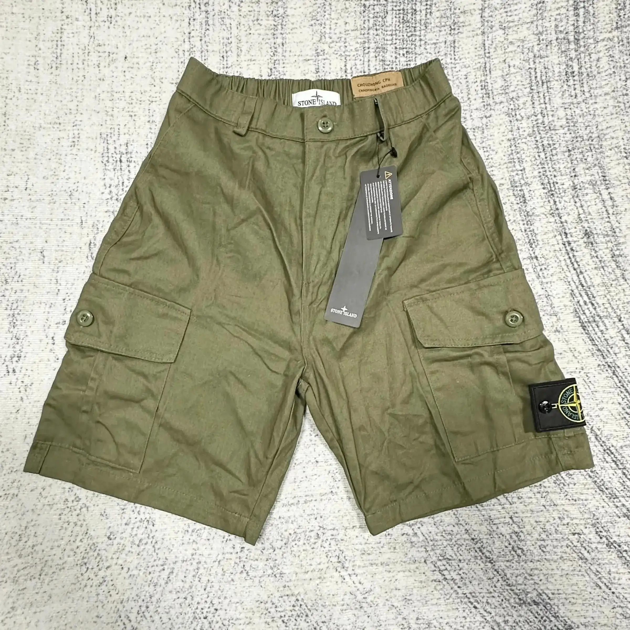 Stone Island Badge Cargo Shorts Olive Green