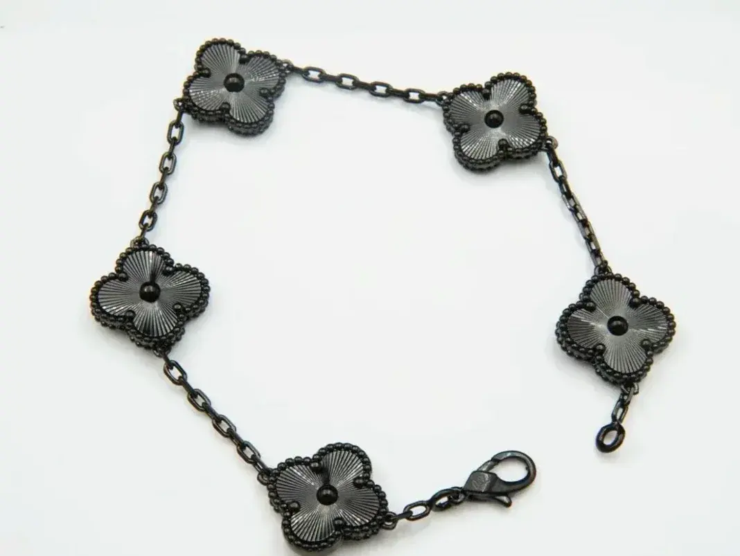 Van Cleef & Arpels Alhambra Clover Bracelet