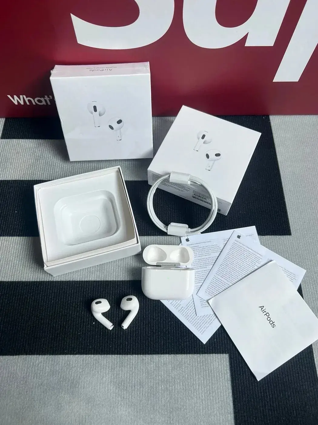 Apple AirPods