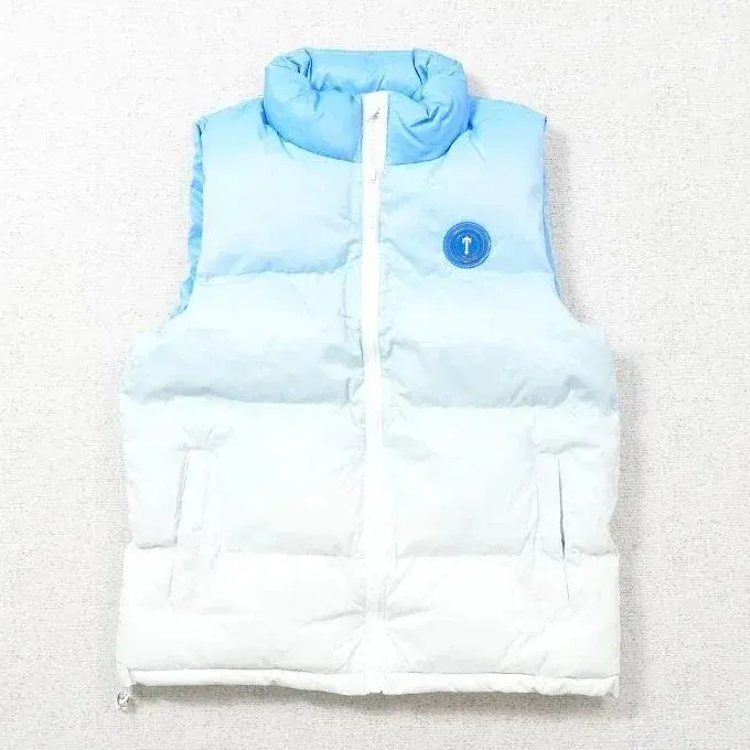 Trapstar Blue-to-White Gradient Down Vest