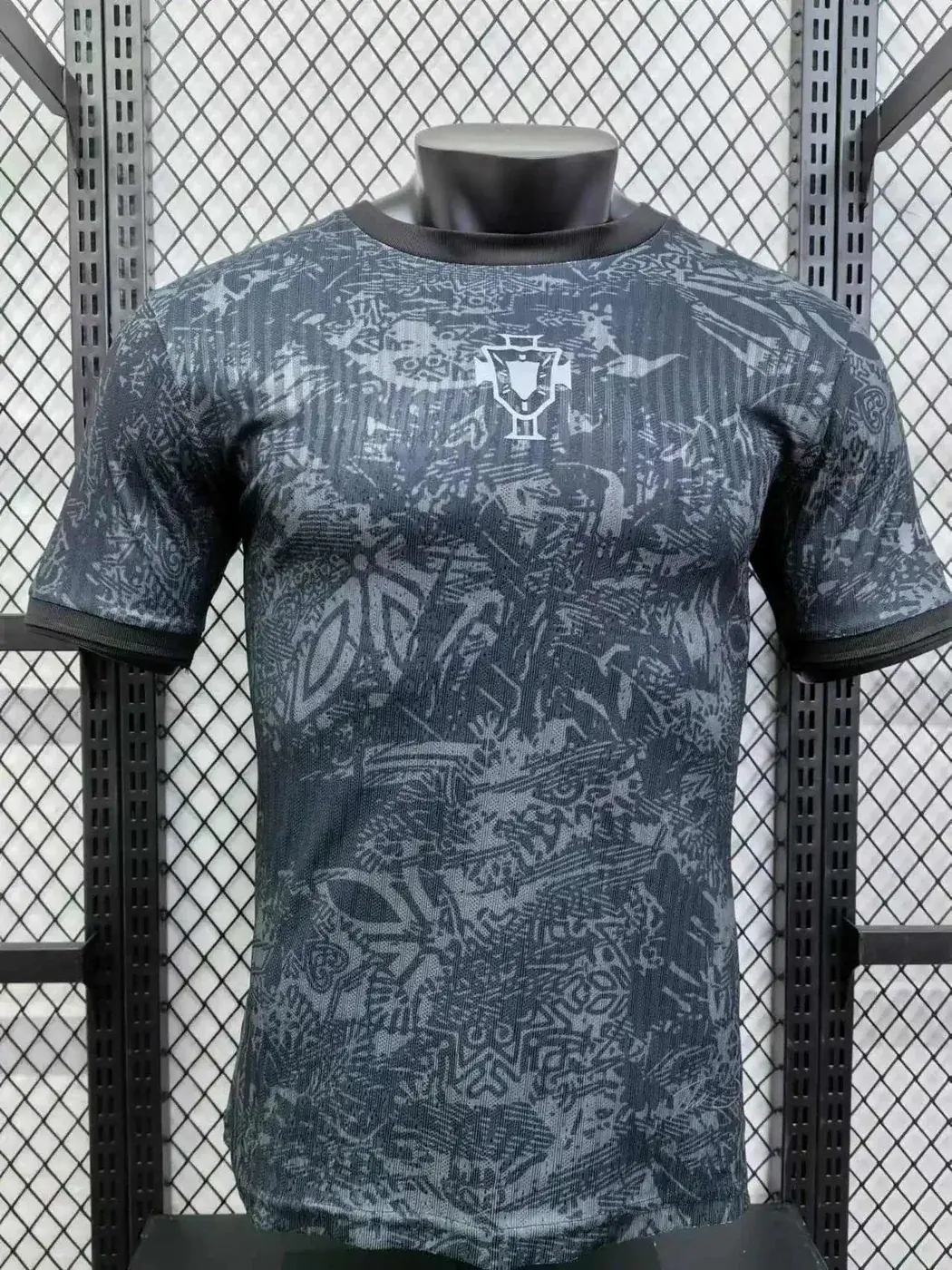 Portugal Eusébio Graphic Jersey