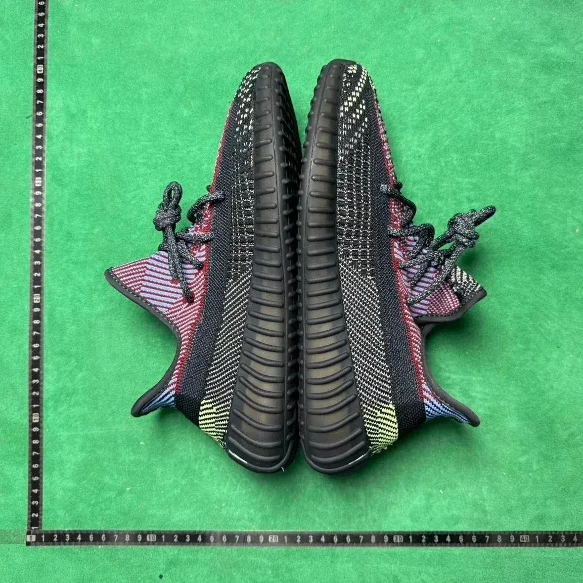 Yeezy 350 Yecheil