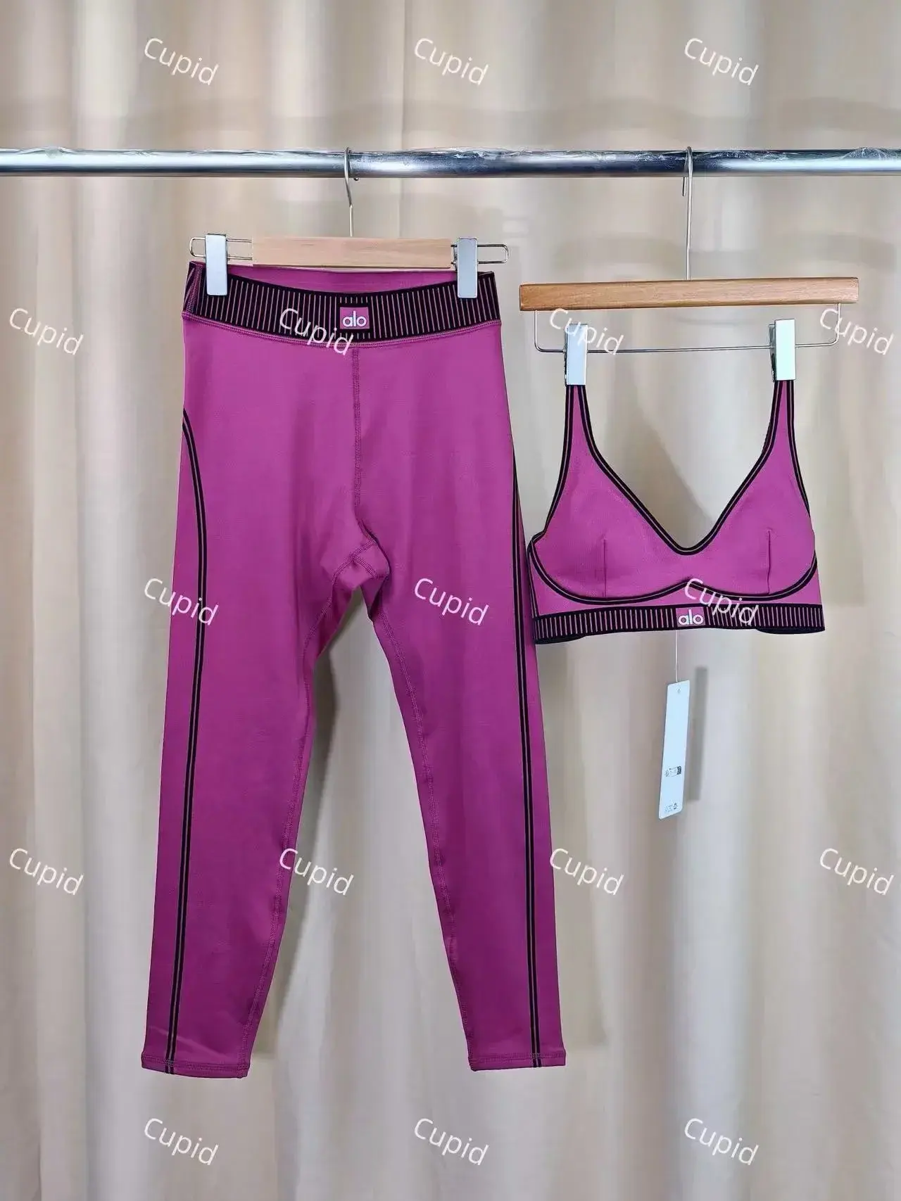 Alo Yoga Set Magenta