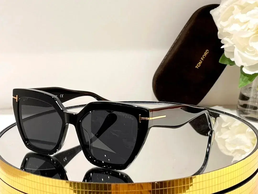 Tom Ford Geometric Sunglasses Black