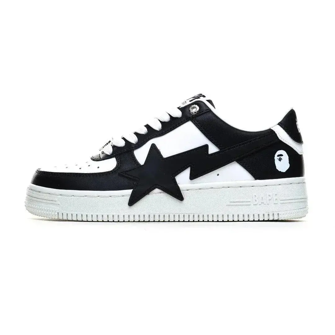 A Bathing Ape BAPE Sta Low White and Black