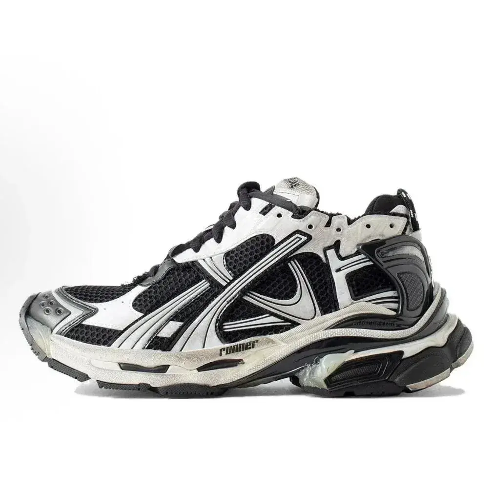 Balenciaga Runner Black White