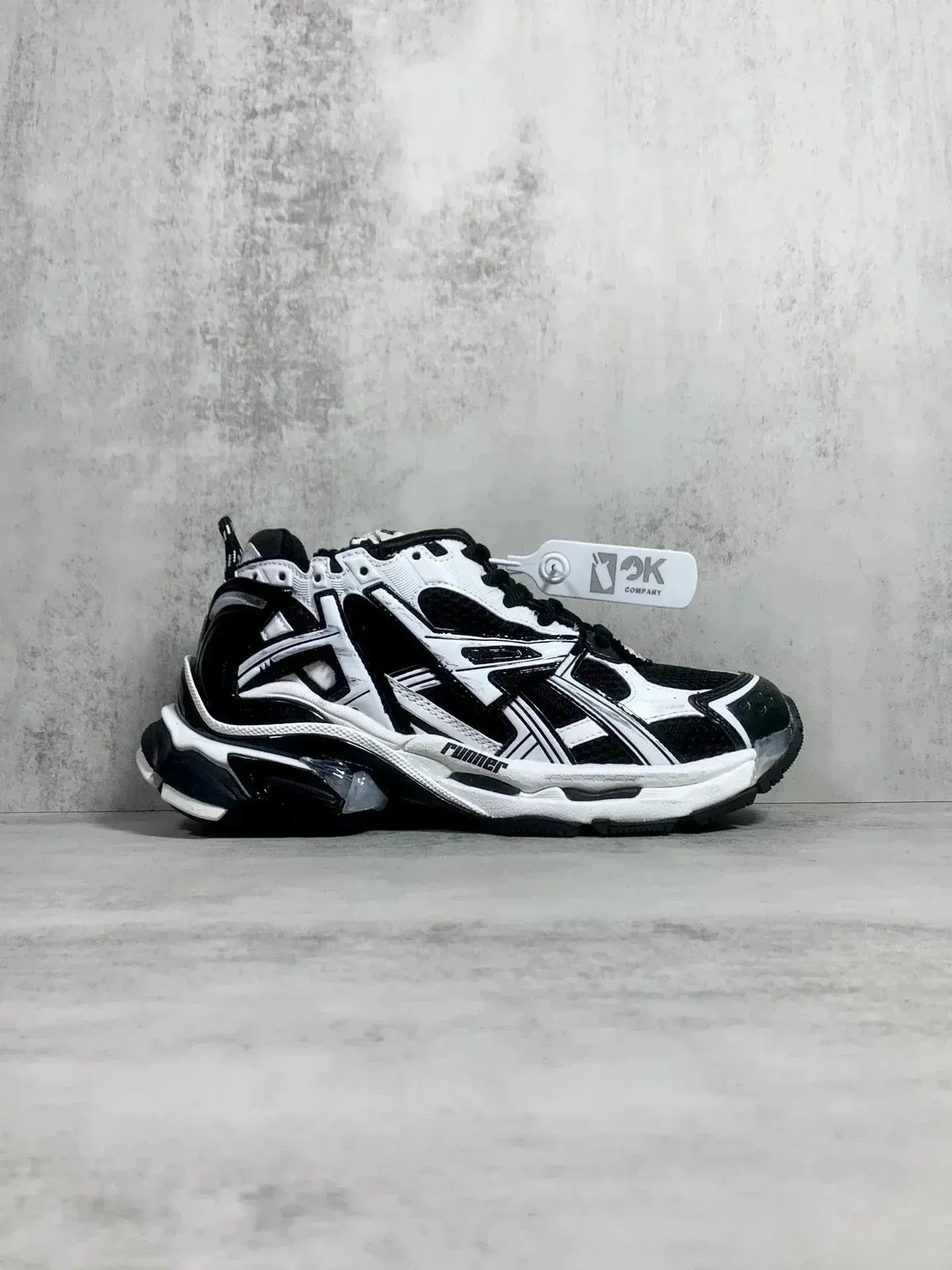 Balenciaga Runner Black White