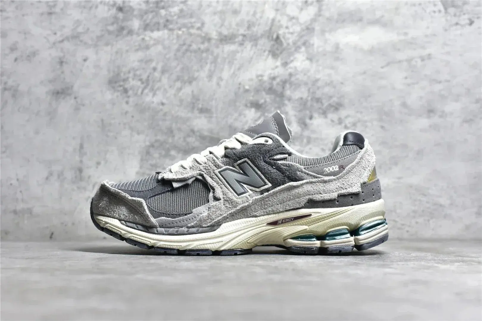 New Balance 2002R Protection Pack Rain Cloud