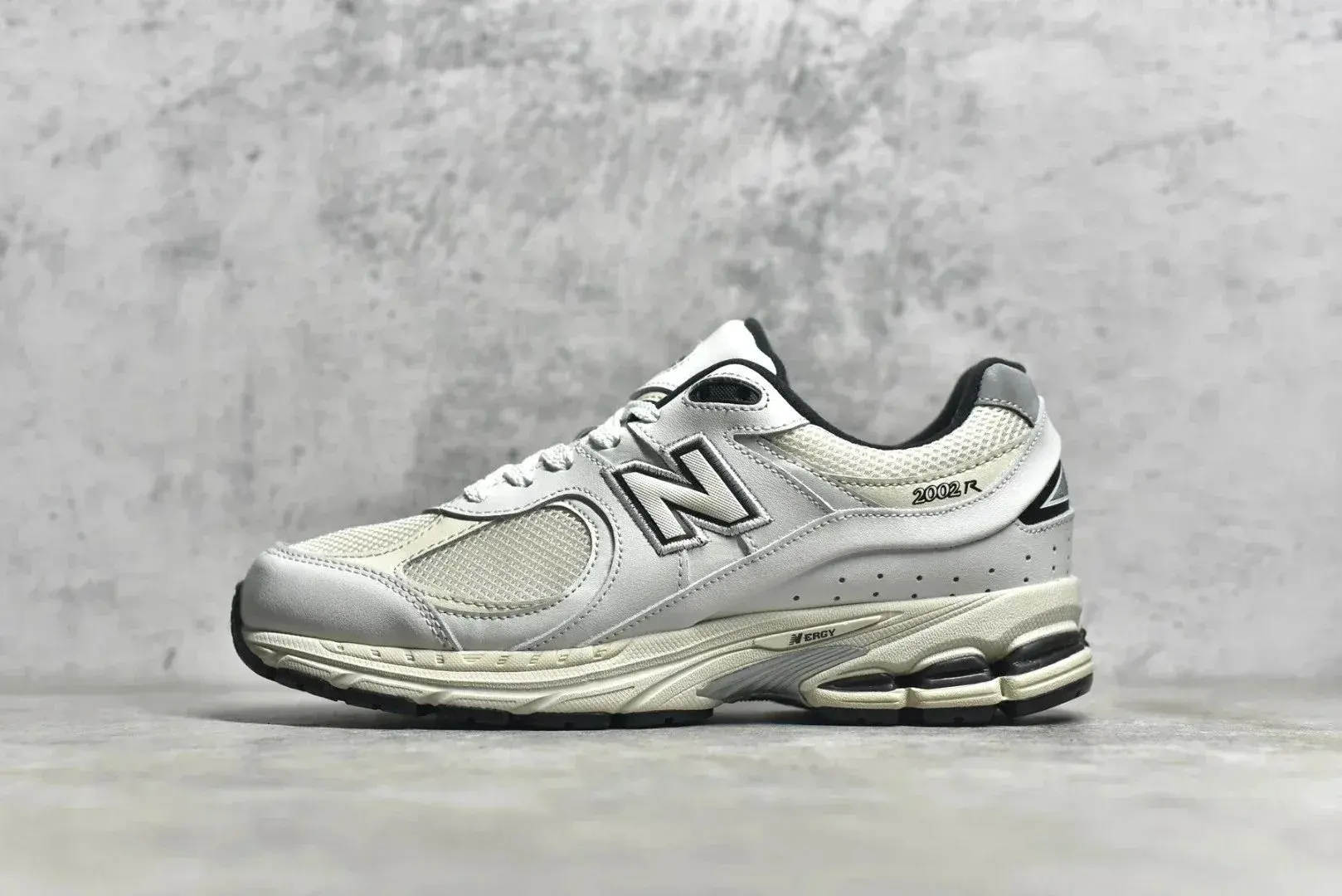 New Balance 2002R White Black