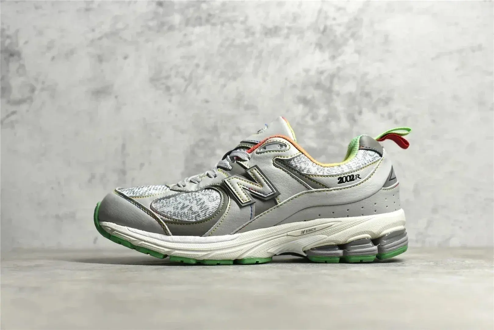 New Balance 2002R Gray Multicolor