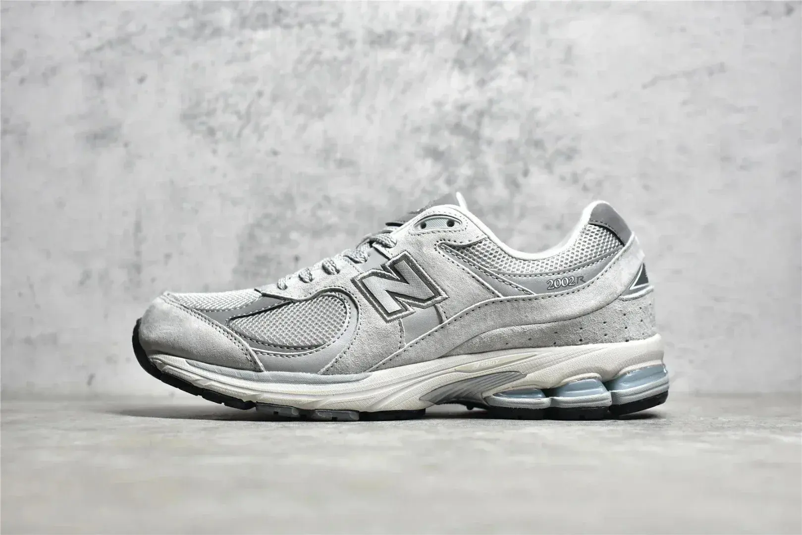 New Balance 2002R Grey