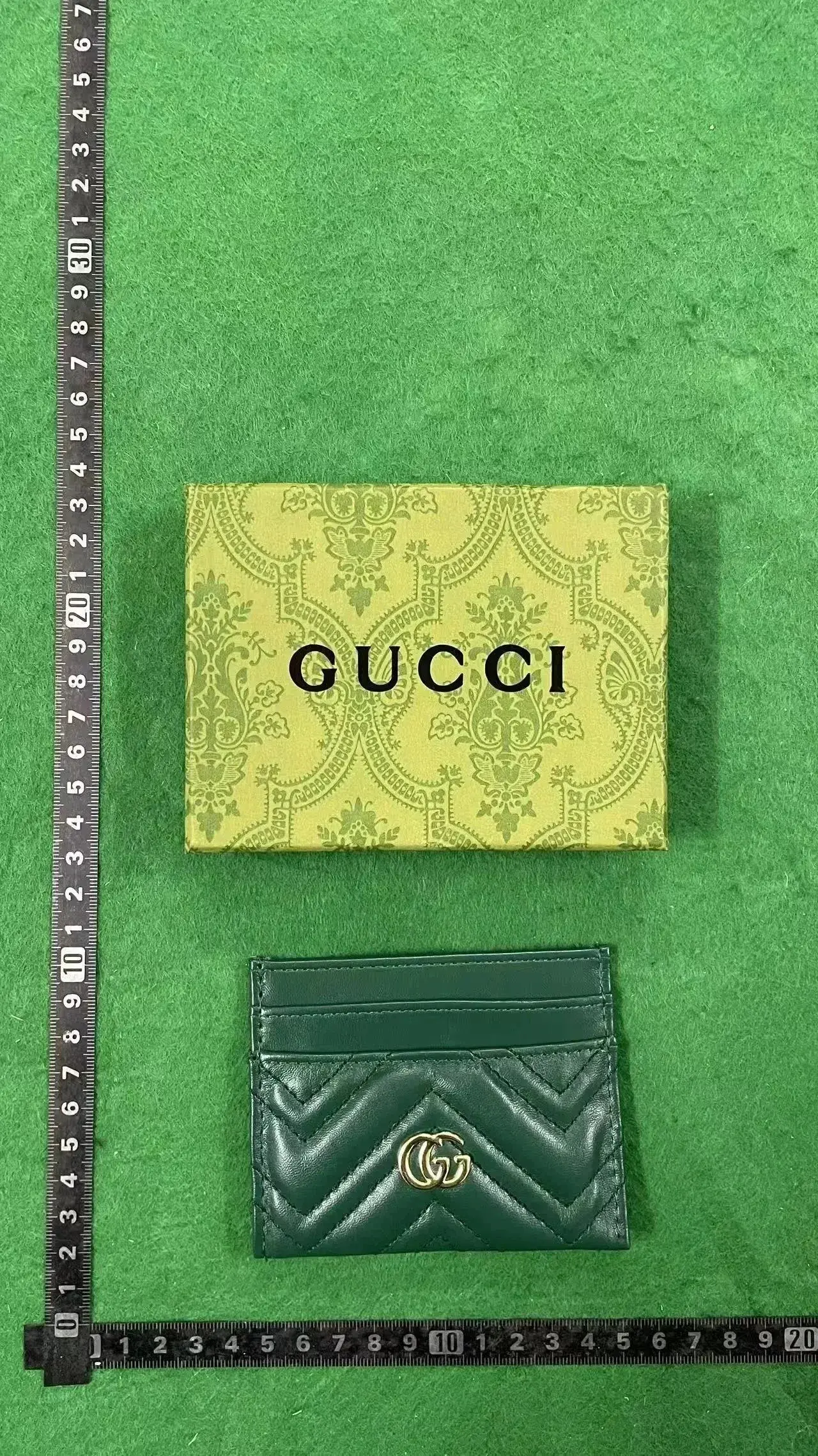 Gucci Marmont Green Leather Card Case