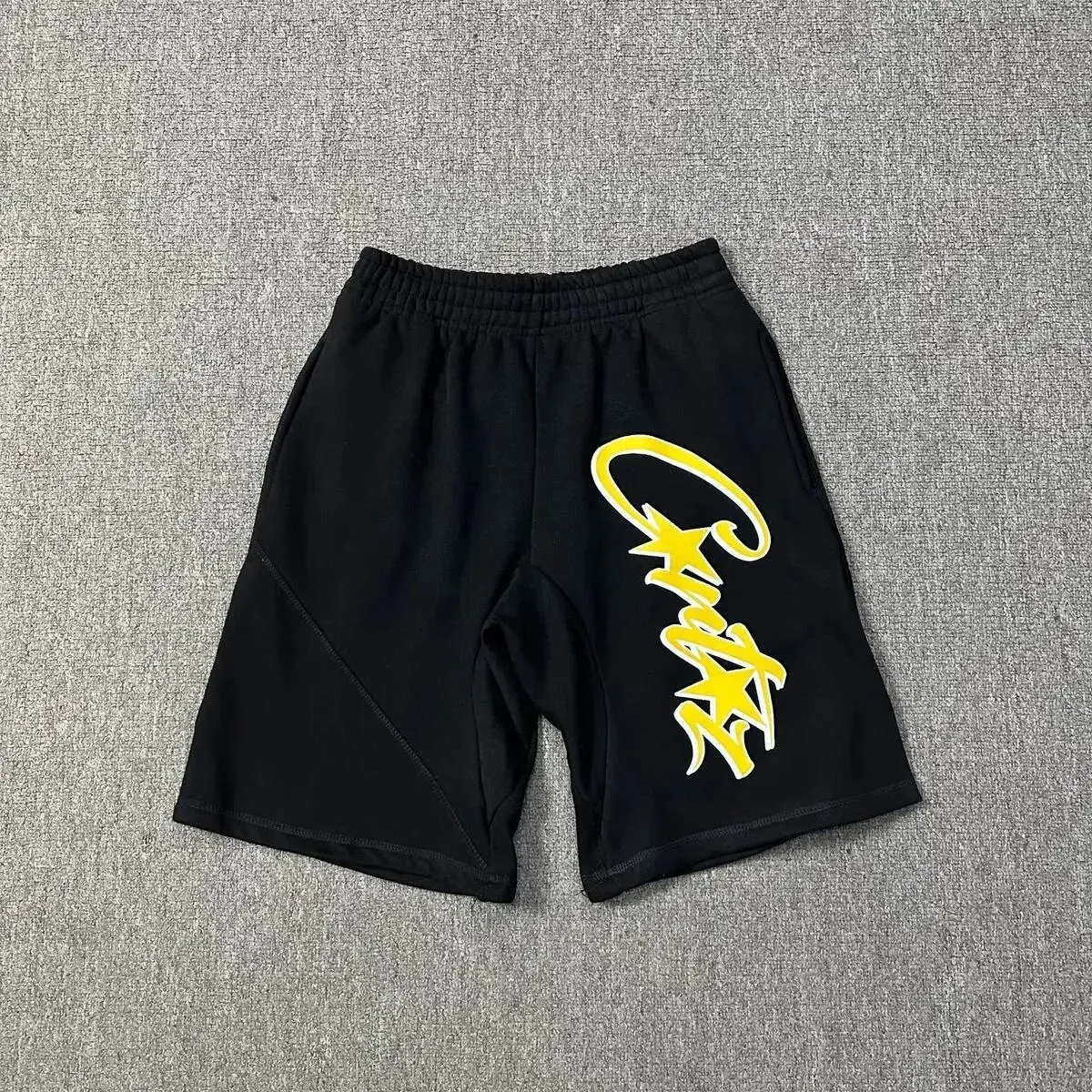 Corteiz Starz Sweatshorts Black Yellow