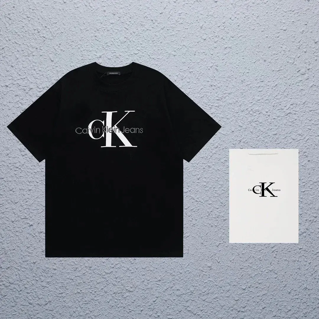 Calvin Klein Jeans Monogram Logo T-Shirt Black