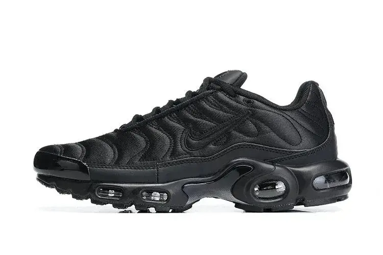 Nike Air Max Plus Triple Black Quilted