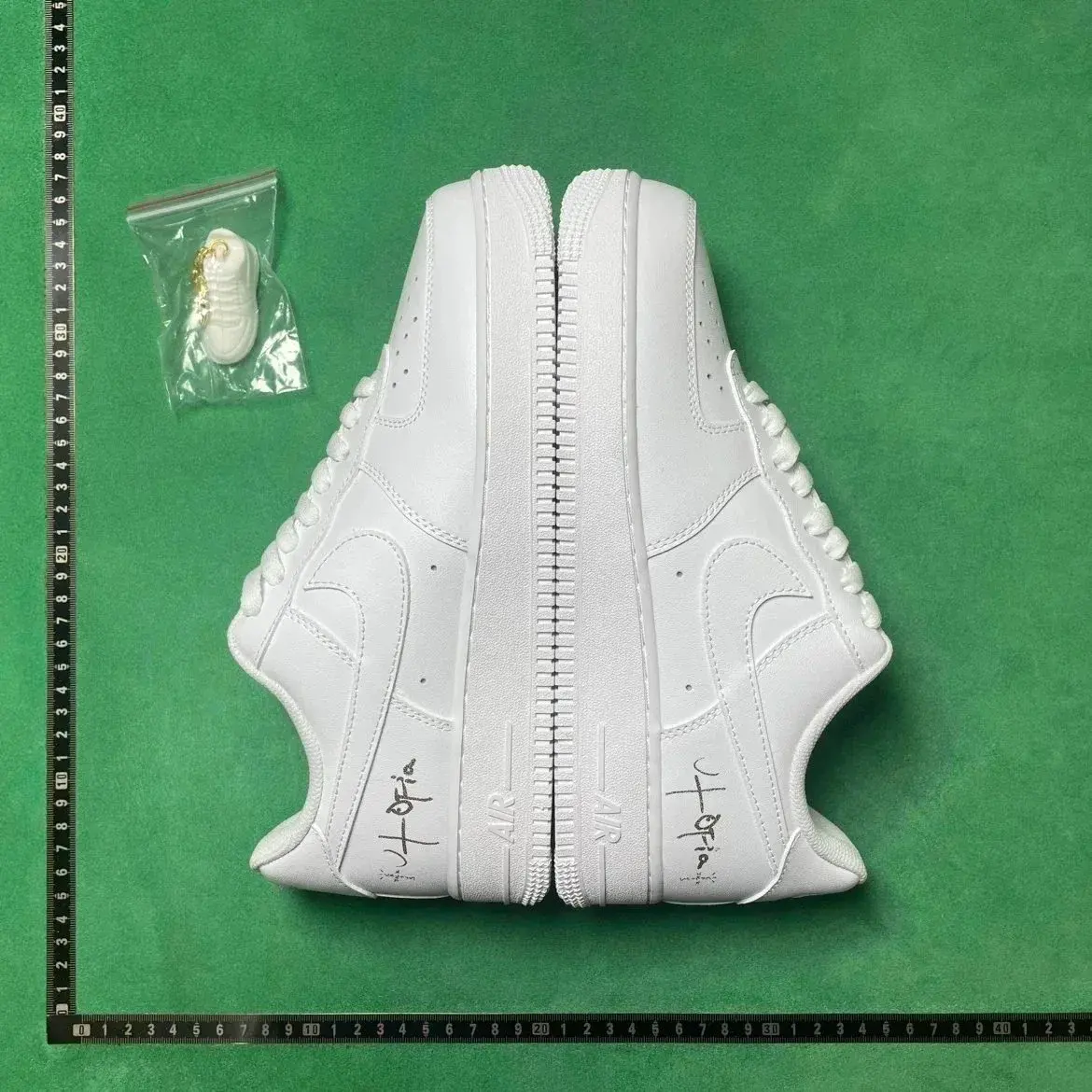 Nike Air Force 1 Sneakers