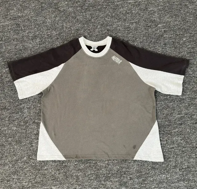 Mertra American High-Street Style Three-Tone Color-Block Raglan T-Shirt