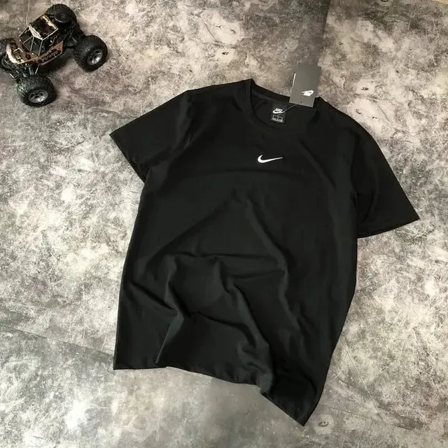 Nike Classic Swoosh T-Shirt