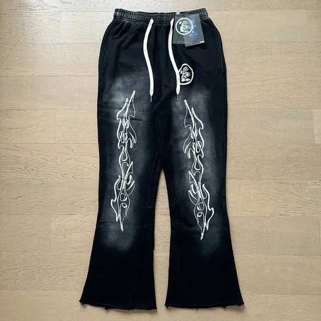 Hellstar Flame-Print Flared Sweatpants