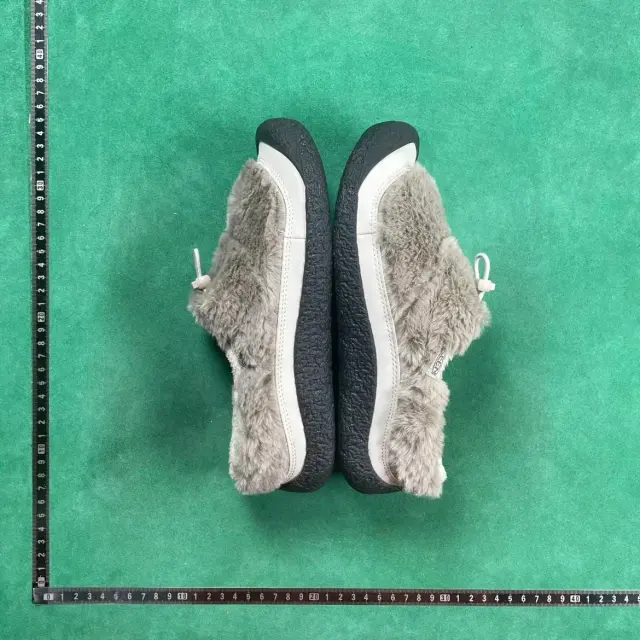 UGG plush toe-covering slippers