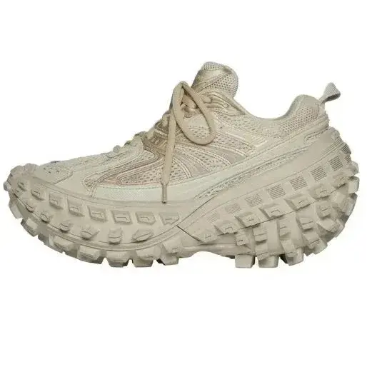 Thick-soled light-brown tires
