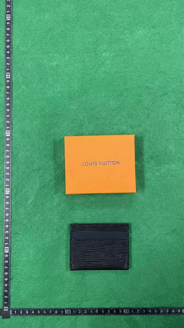 Louis Vuitton Epi Leather Card Holder Black