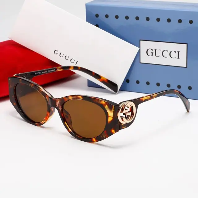 Gucci Cat-Eye Sunglasses Tortoiseshell Brown