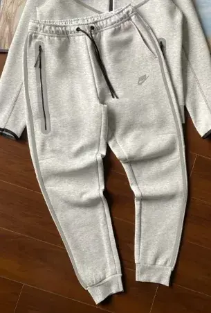 Nike Sportswear Tech Fleece Reflective Details Joggers 'Light Grey'