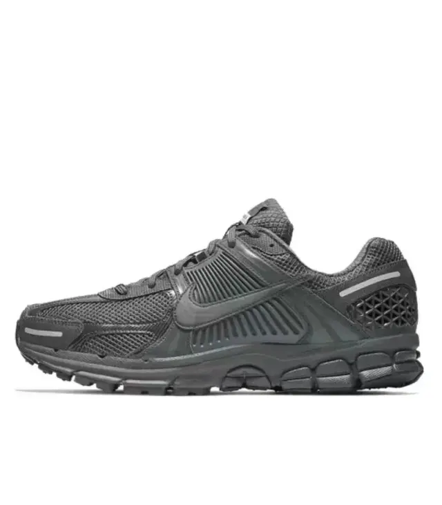 Nike Zoom Vomero 5 Dark Grey