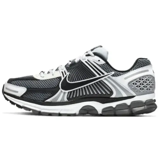 Nike Zoom Vomero 5 Black and White
