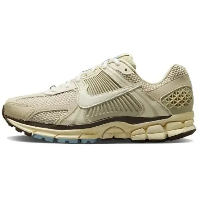 Nike Zoom Vomero 5 Beige