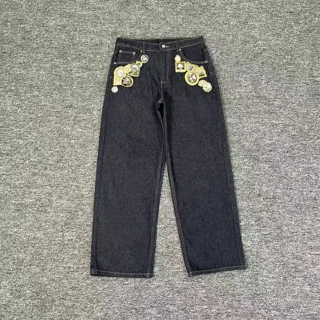 Schulze Multi-Badge Front Dark Gray Jeans