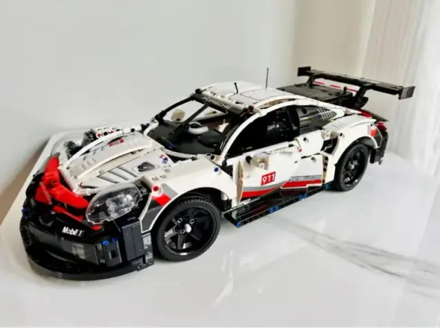 LEGO Technic Porsche 911 RSR 42096