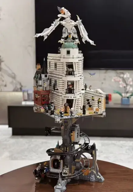 LEGO Harry Potter Gringotts Wizarding Bank White