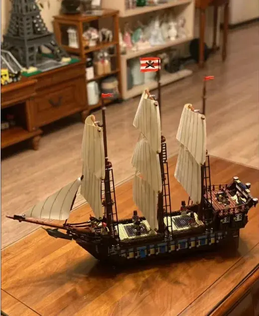 LEGO Pirates Imperial Flagship Brown