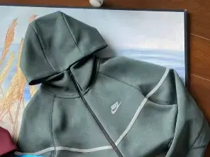 Nike Sportswear Tech Fleece Full-Zip Hoodie Green