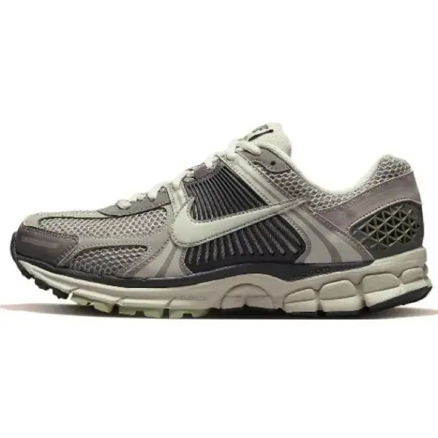 Nike Zoom Vomero 5 Grey and Off-White