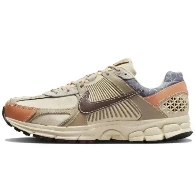 Nike Zoom Vomero 5 Beige and Brown