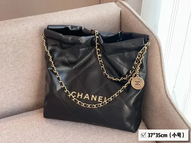 CHANEL 22 Small Handbag Black Gold