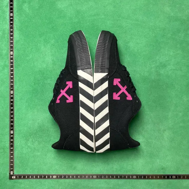 No. 1 Black 1028